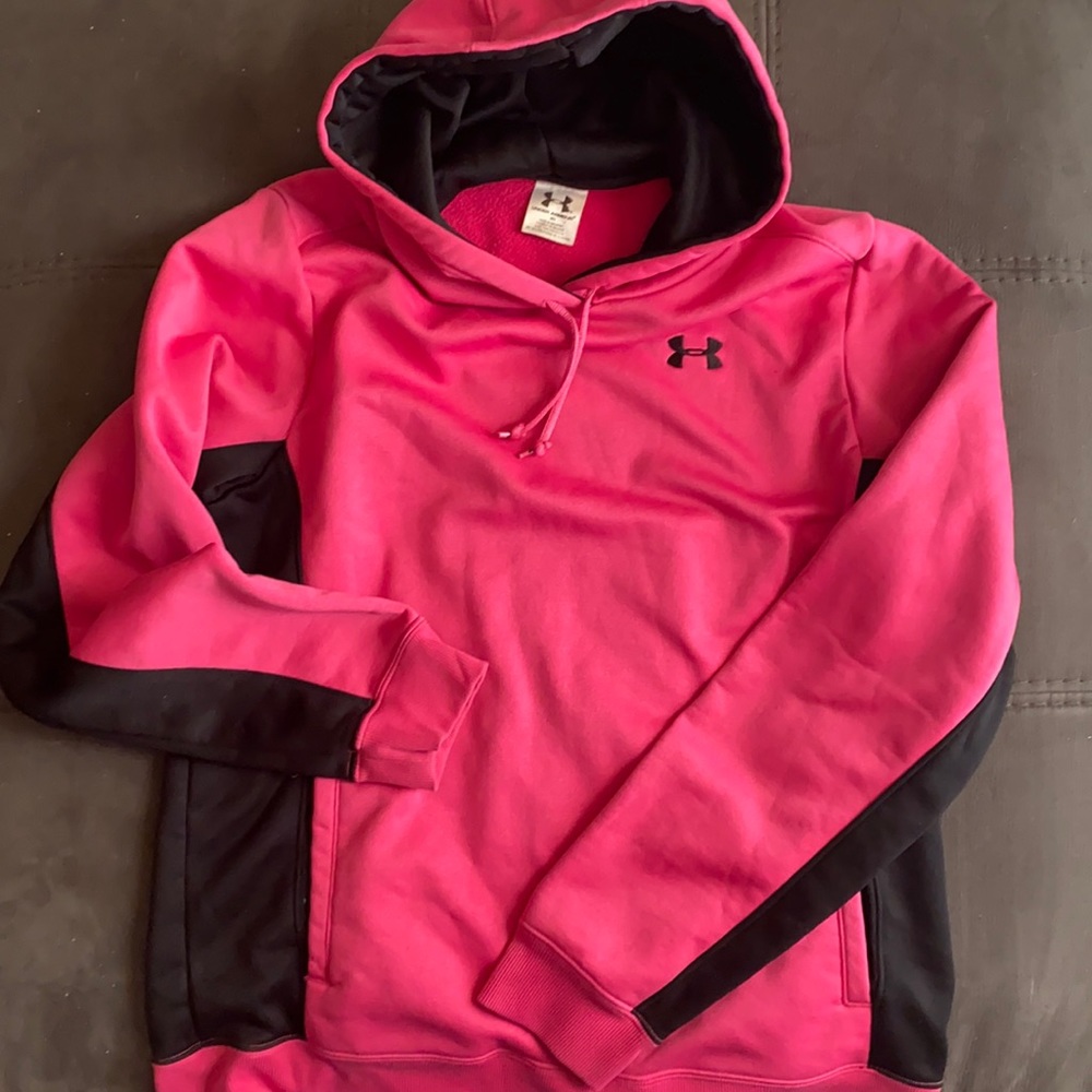 Women’s medium Under Armour hoodie